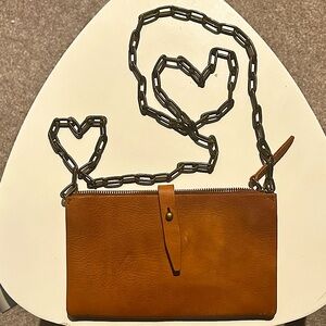 MADEWELL: The Transport Accordion Crossbody (English saddle)